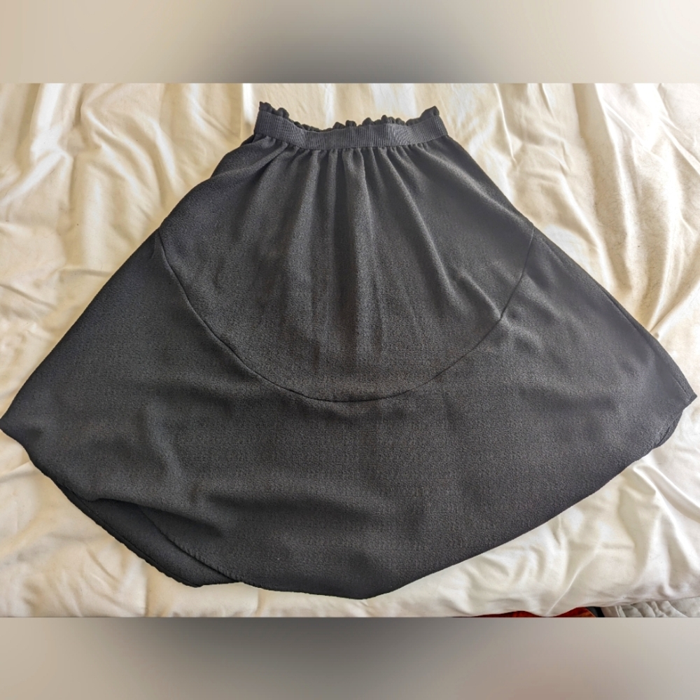 H&M Black Circle Skirt Elastic Waist Size 10